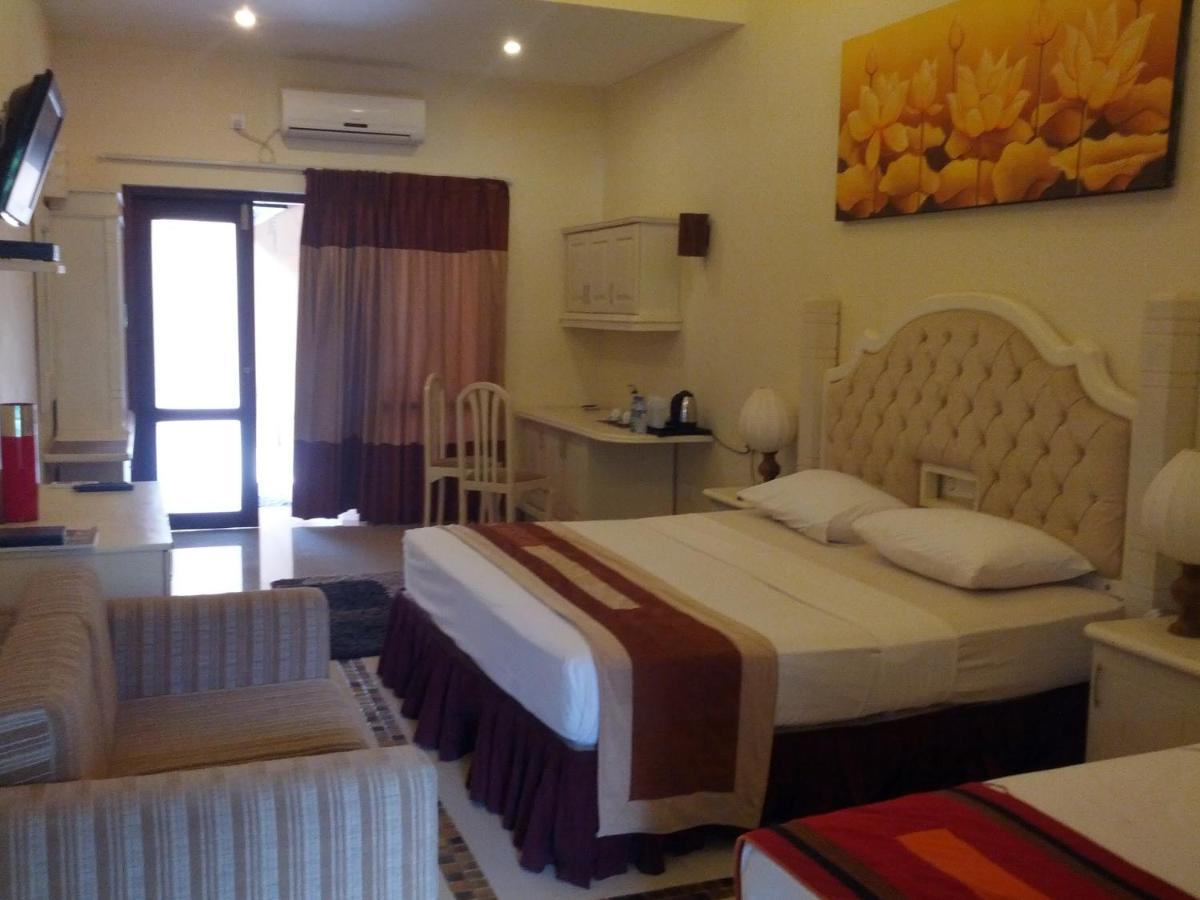 Miridiya Lake Resort Anuradhapura Rom bilde